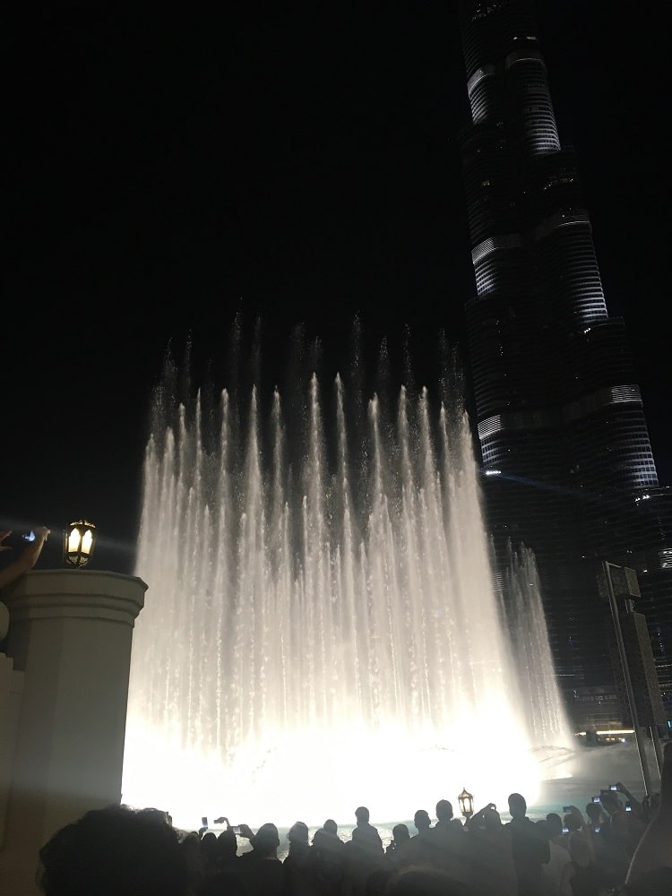 Dubai Fountain Casa Borita