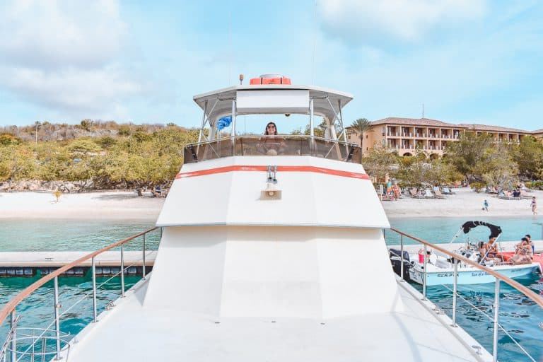 private yacht tour curacao